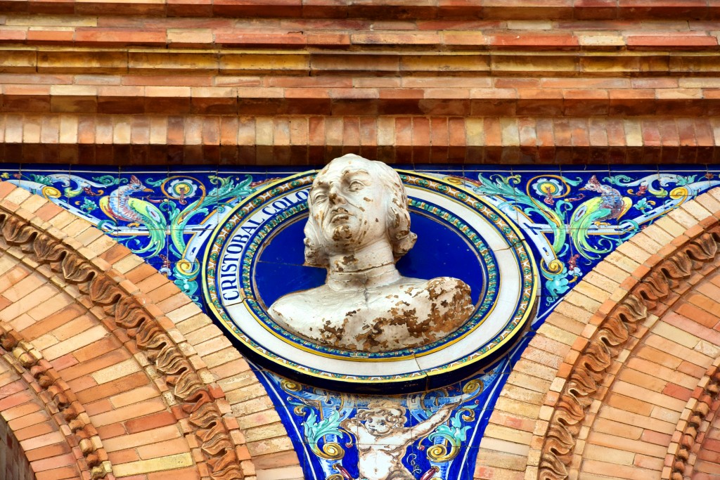 Foto: Cristobal Colón su busto representado en la Plaza de España sevillana - Sevilla (Andalucía), España