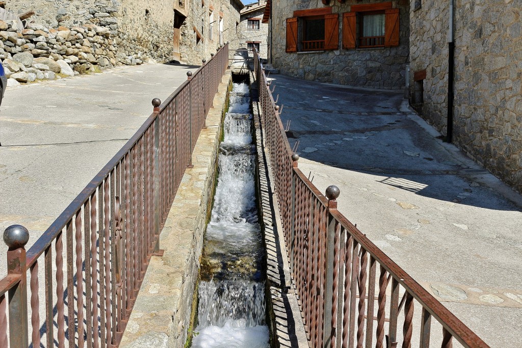 Foto: Vista del pueblo - Setcases (Girona), España