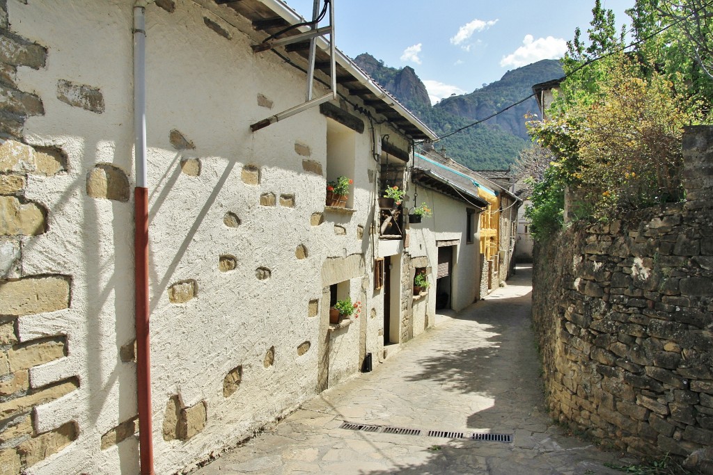 Foto: Vista del pueblo - San Juan de Serós (Huesca), España