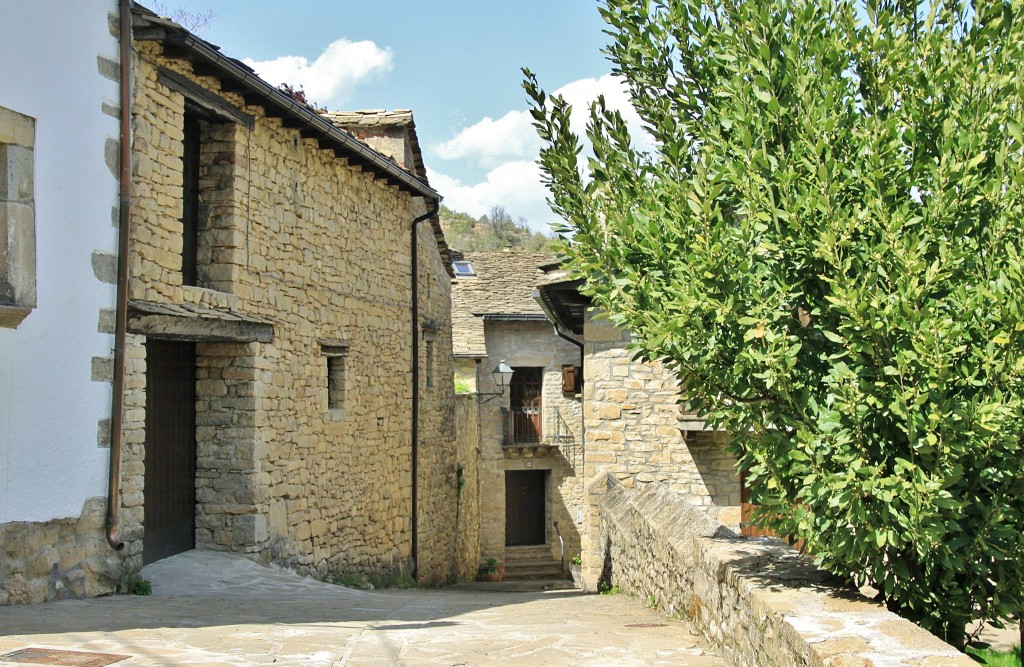 Foto: Vista del pueblo - San Juan de Serós (Huesca), España