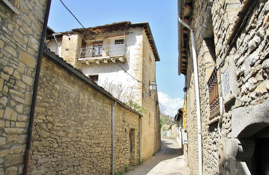 Foto: Vista del pueblo - San Juan de Serós (Huesca), España