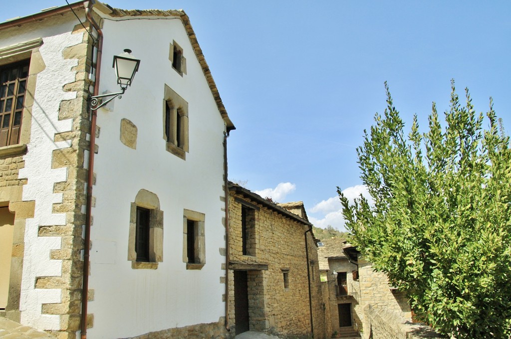 Foto: Vista del pueblo - San Juan de Serós (Huesca), España