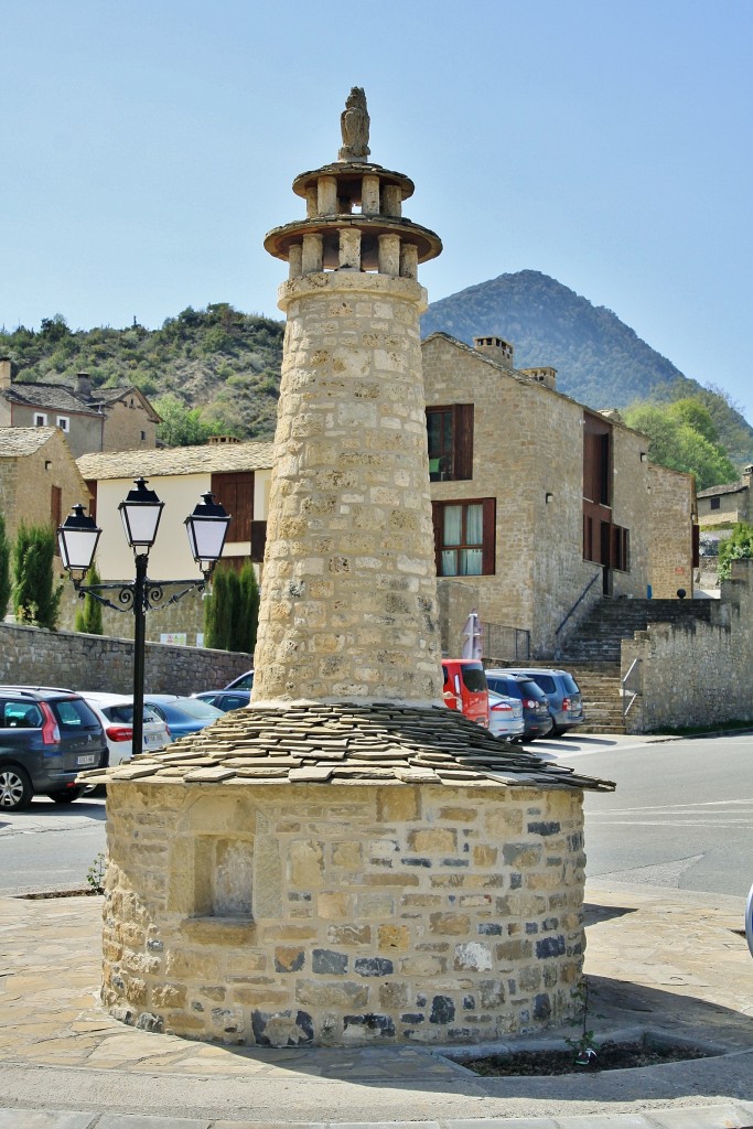 Foto: Vista del pueblo - San Juan de Serós (Huesca), España