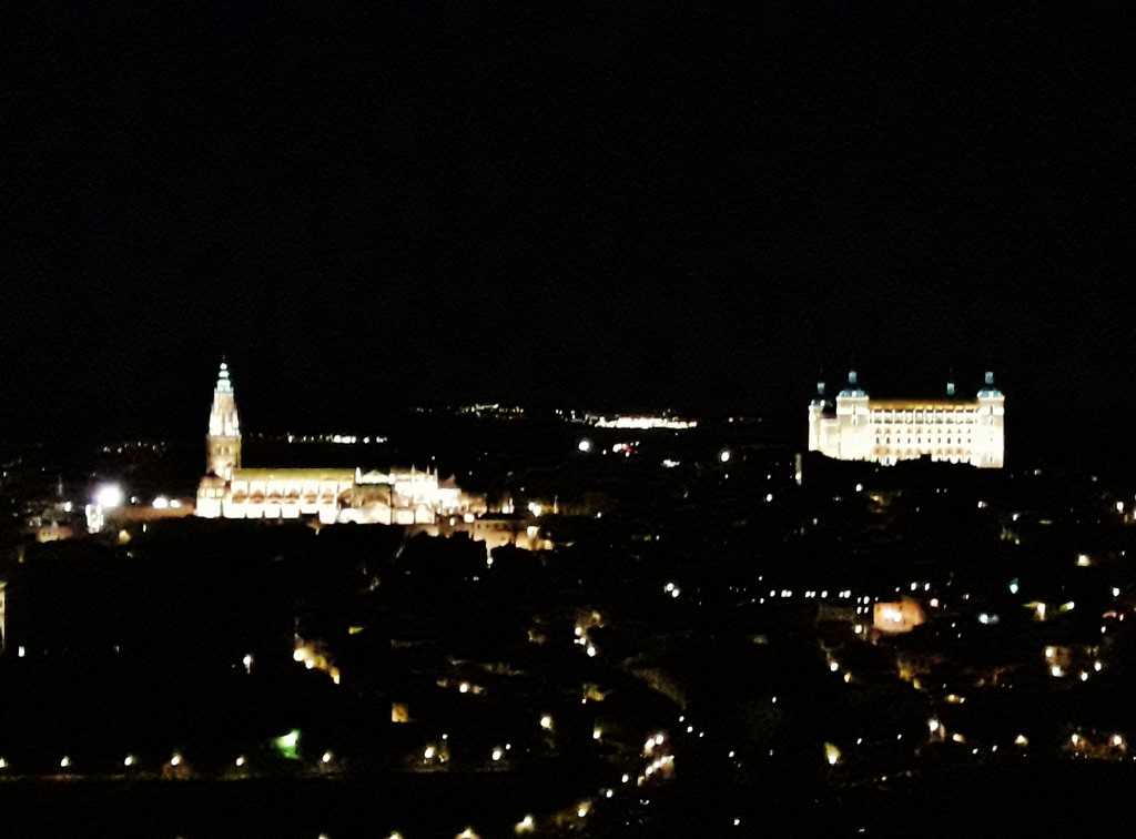 Foto: Vista nocturna - Toledo (Castilla La Mancha), España