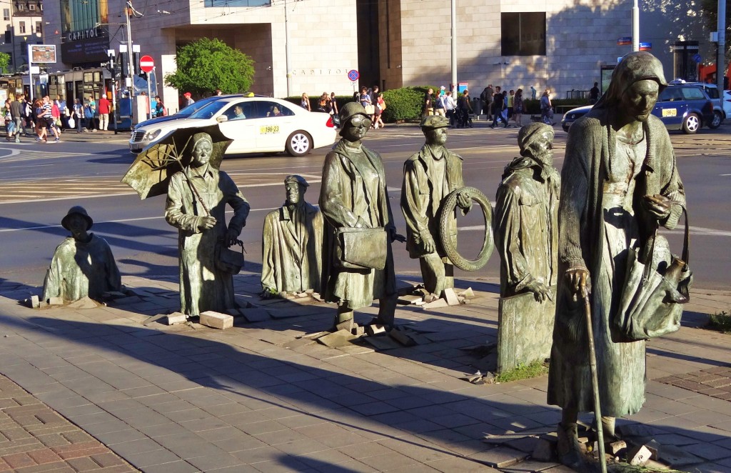 Foto: Pomnik Anonimowego Przechodnia - Wrocław (Lower Silesian Voivodeship), Polonia