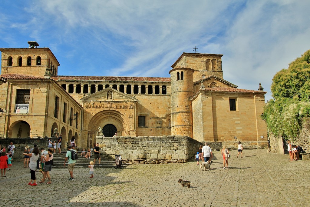 Foto: Centro histórico - Santillana del Mar (Cantabria), España