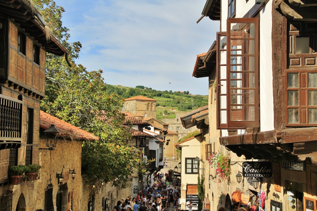 Foto: Centro histórico - Santillana del Mar (Cantabria), España