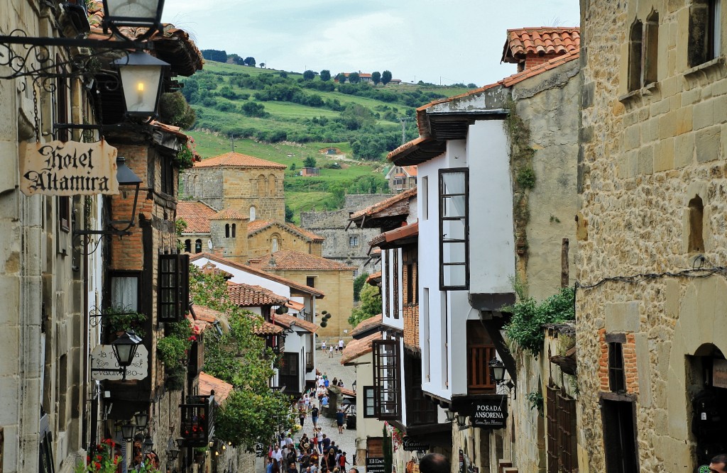 Foto: Centro histórico - Santillana del Mar (Cantabria), España