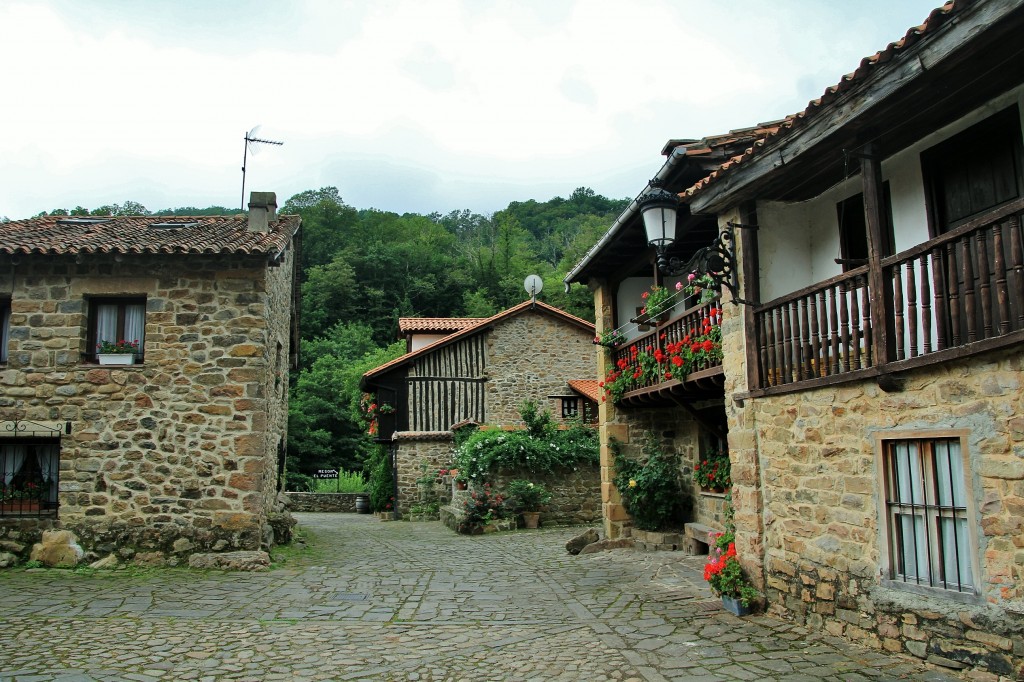 Foto: Centro Histórico - Bárcena Mayor (Cantabria), España