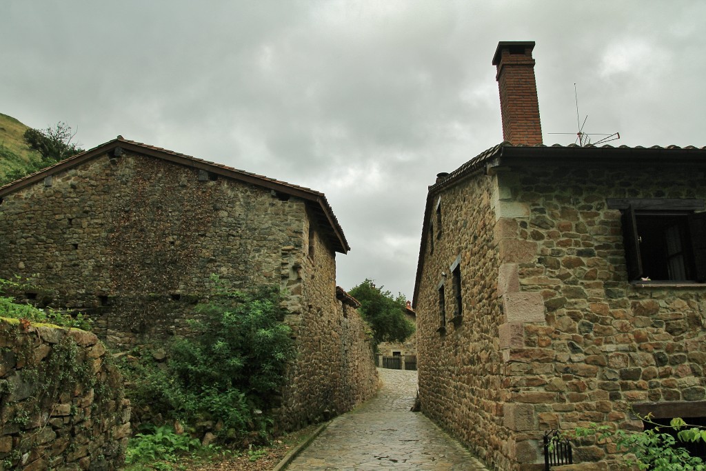 Foto: Centro Histórico - Bárcena Mayor (Cantabria), España