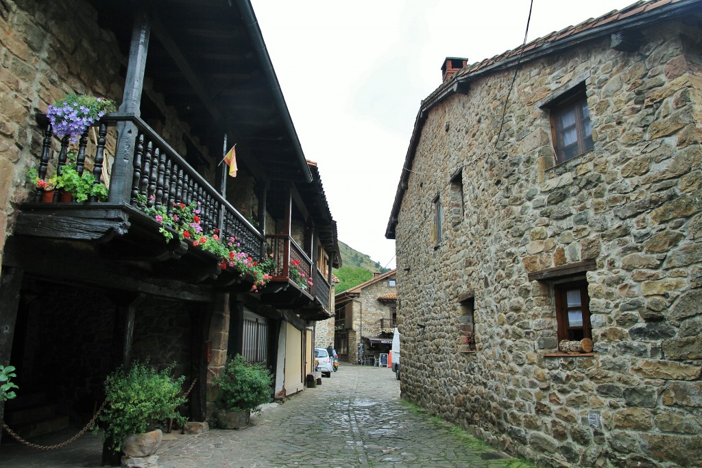 Foto: Centro Histórico - Bárcena Mayor (Cantabria), España