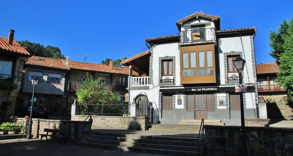 Foto: Vista del pueblo - Riocorvo (Cantabria), España