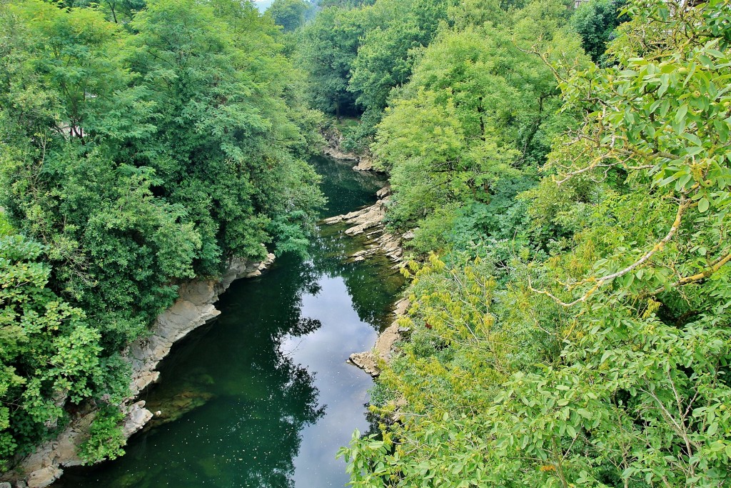 Foto: Vista del Pueblo - Puente Viesgo (Cantabria), España