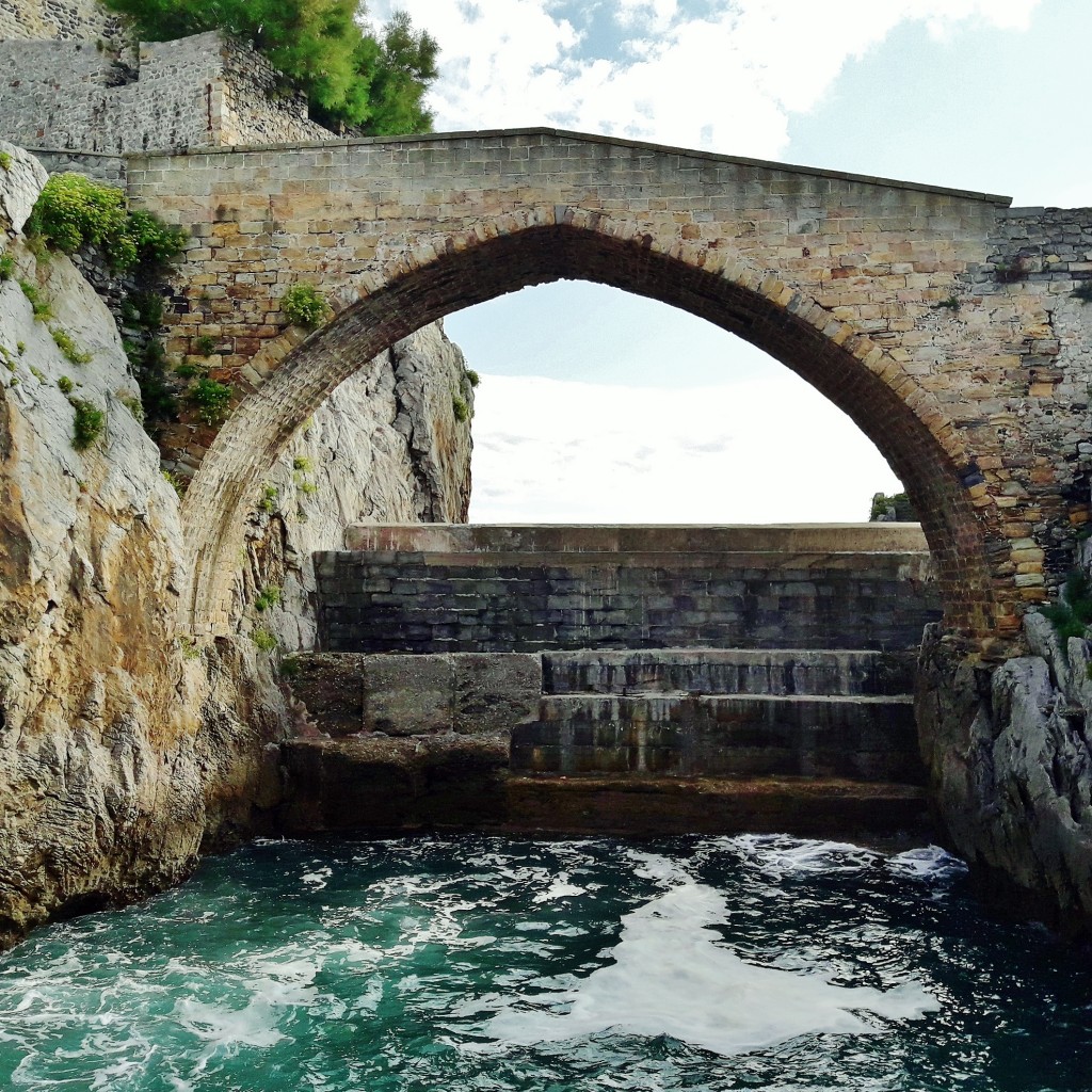 Foto: Puente medieval - Castro Urdiales (Cantabria), España