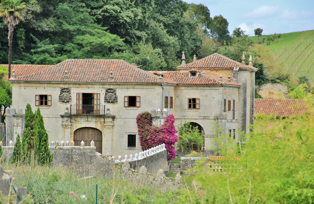 Foto: Centro histórico - Isla (Cantabria), España