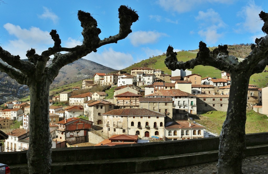 Foto: Vista del pueblo - Villoslada de Cameros (La Rioja), España