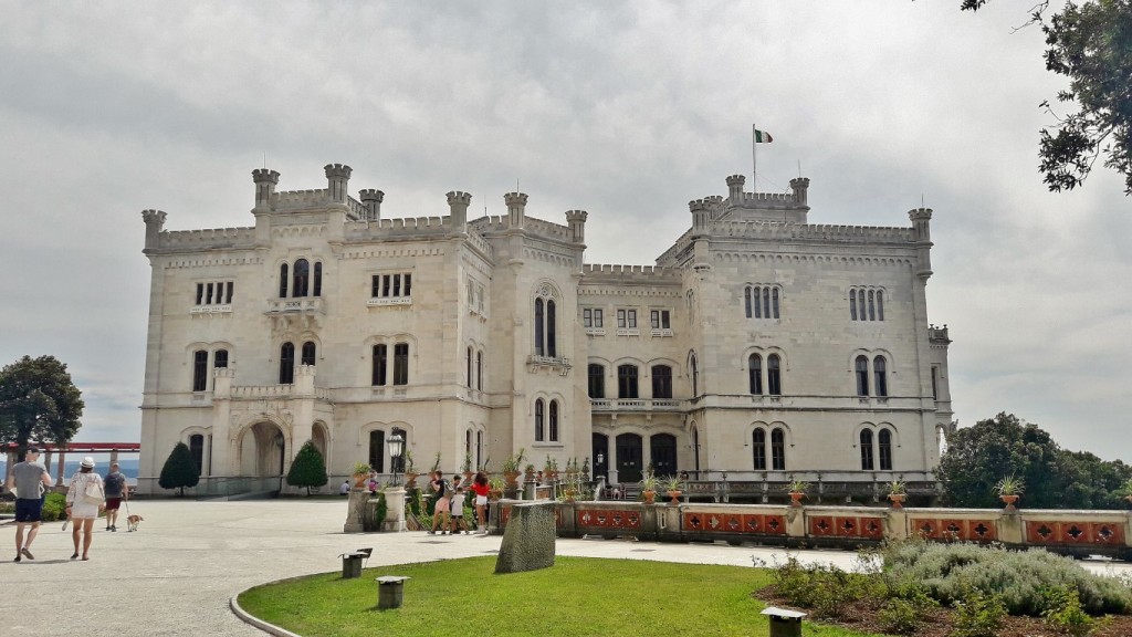 Foto: Castillo de Miramare - Grignano (Friuli Venezia Giulia), Italia