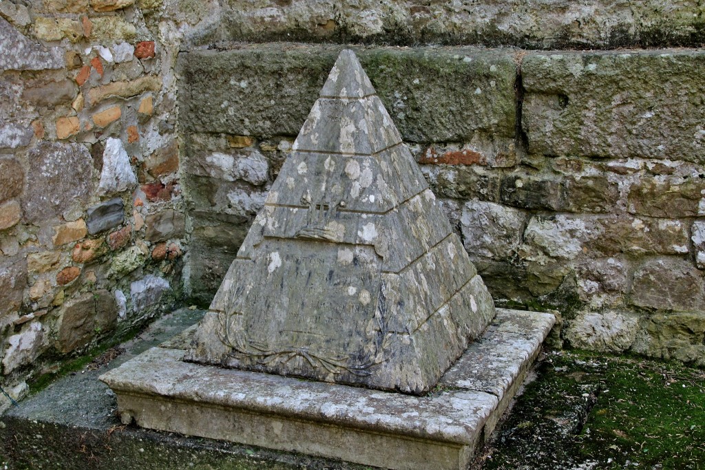 Foto: Cementerio de la basílica patriarcal - Aquileia (Friuli Venezia Giulia), Italia