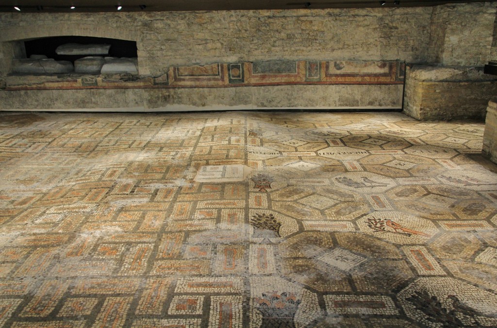 Foto: Zona arqueológica de la basílica patriarcal - Aquileia (Friuli Venezia Giulia), Italia