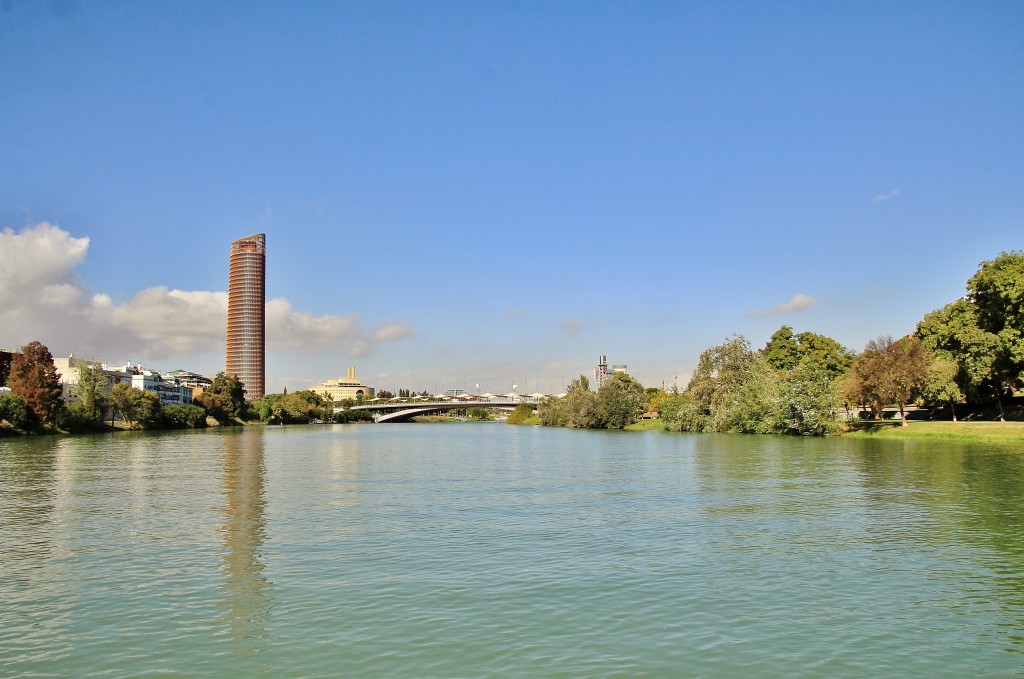 Foto: Navegando por el Guadalquivir - Sevilla (Andalucía), España