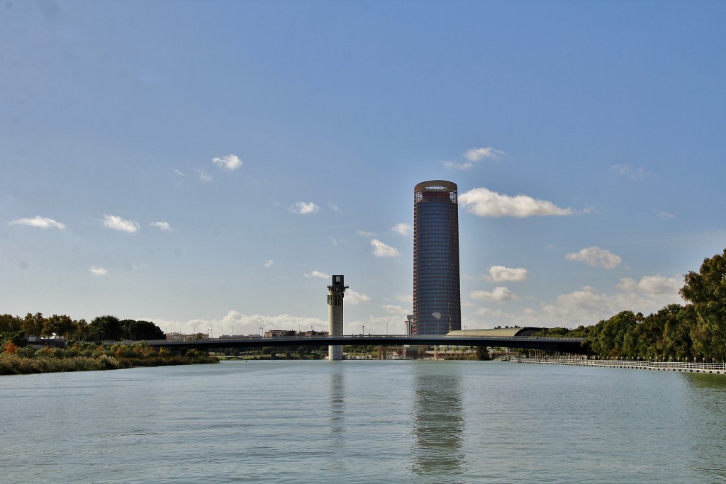 Foto: Navegando por el Guadalquivir - Sevilla (Andalucía), España