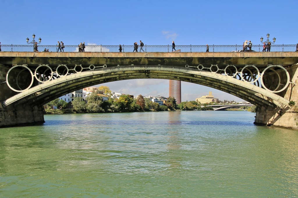 Foto: Navegando por el Guadalquivir - Sevilla (Andalucía), España