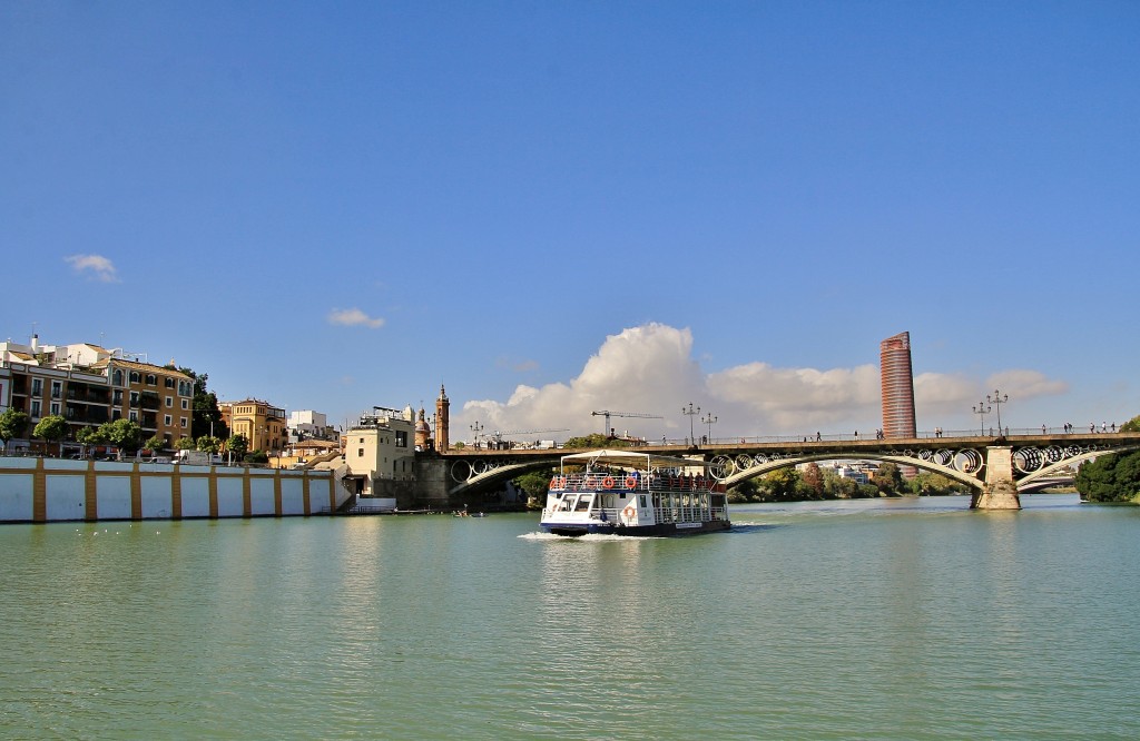 Foto: Navegando por el Guadalquivir - Sevilla (Andalucía), España