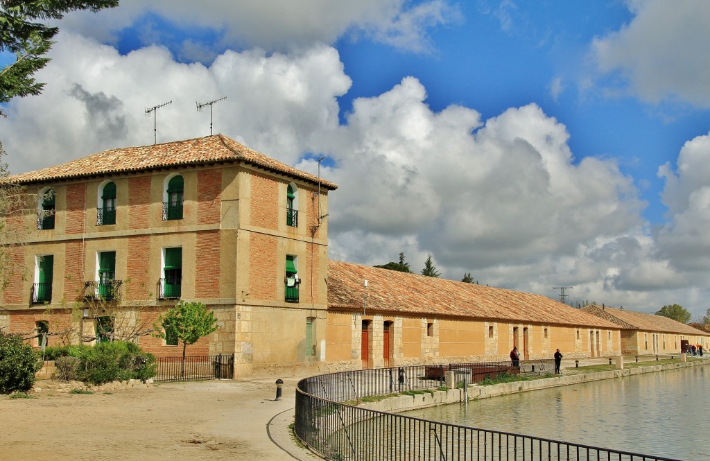 Foto: Canal de Castilla - Medina de Rioseco (Valladolid), España