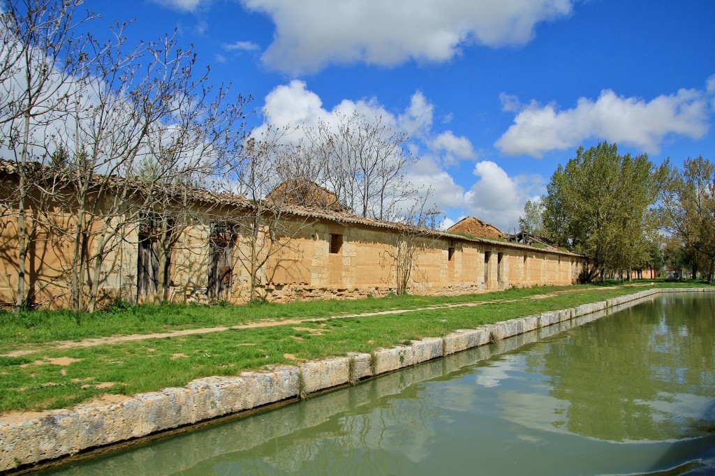 Foto: Canal de Castilla - Medina de Rioseco (Valladolid), España