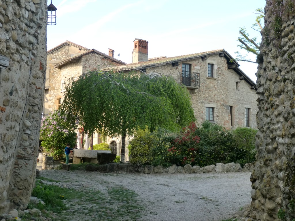 Foto de Perouges (Bourgogne), Francia