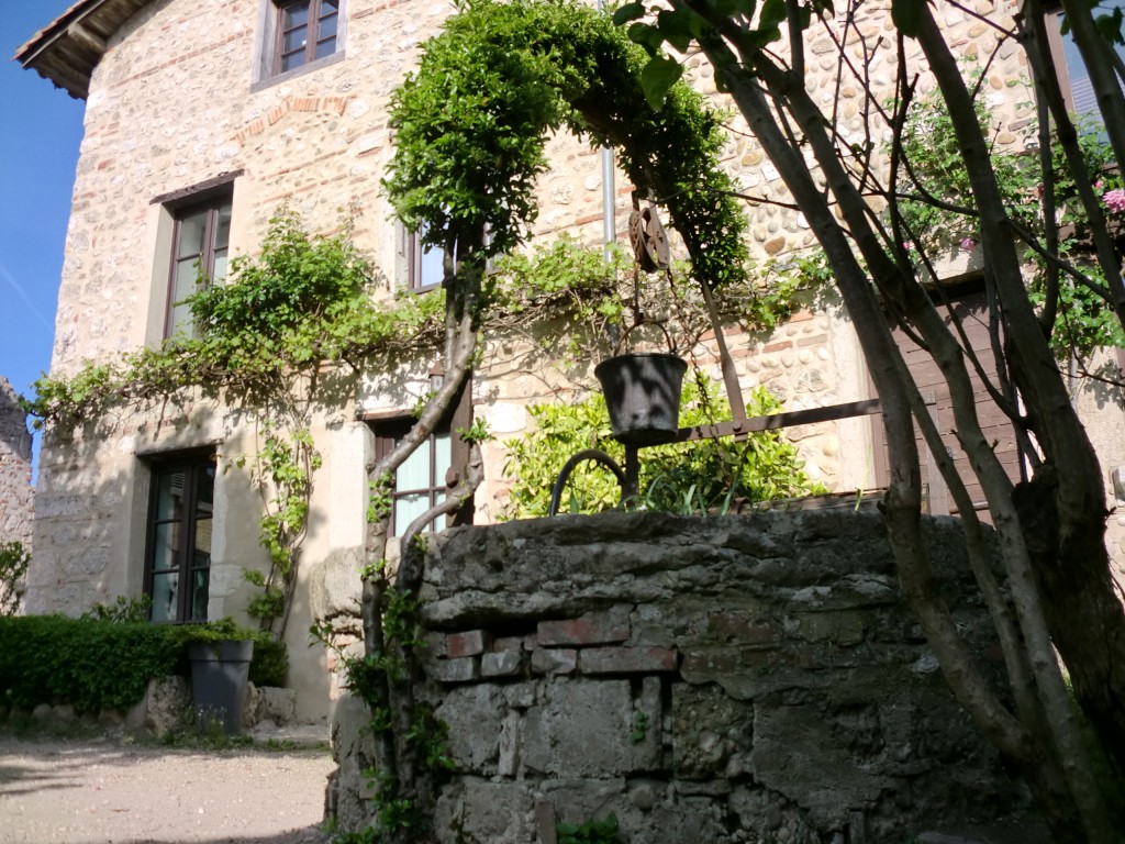 Foto de Perouges (Bourgogne), Francia