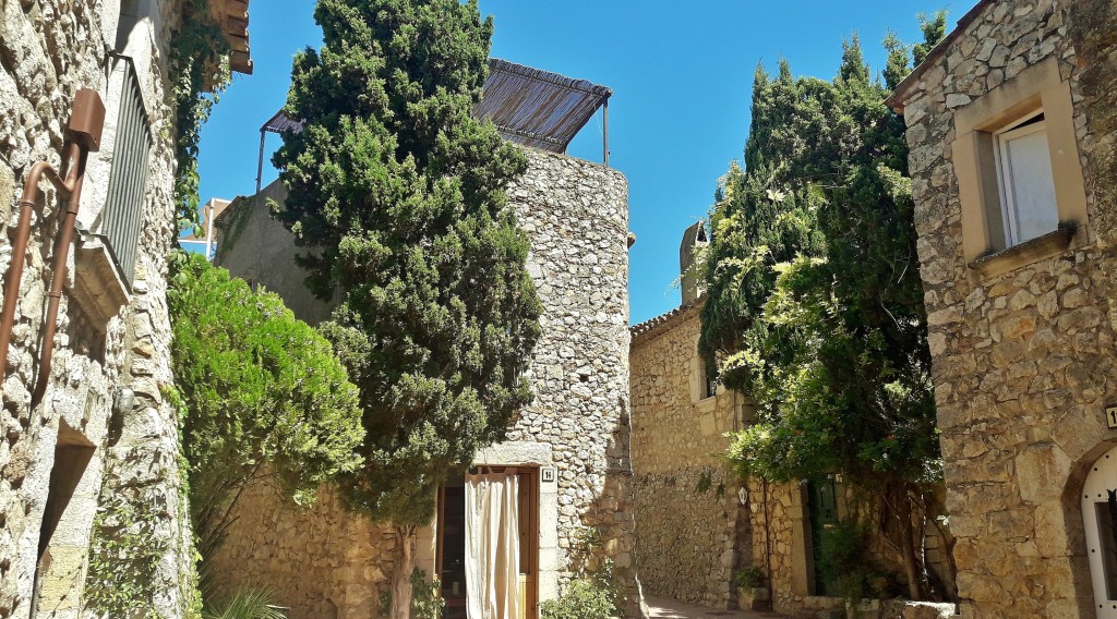 Foto: Centro histórico - Sant Martí d´Empuries (Girona), España