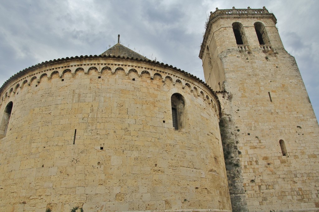 Foto: Centro histórico - Besalú (Girona), España