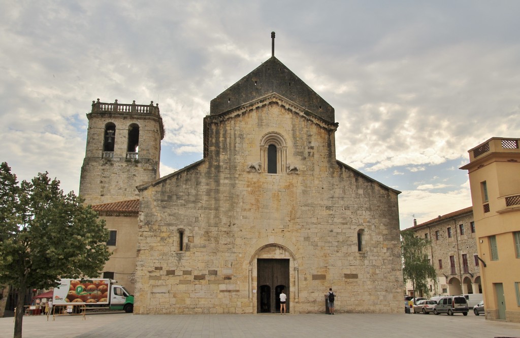 Foto: Centro histórico - Besalú (Girona), España