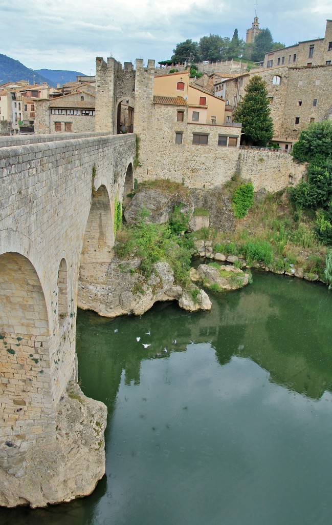 Foto: Centro histórico - Besalú (Girona), España