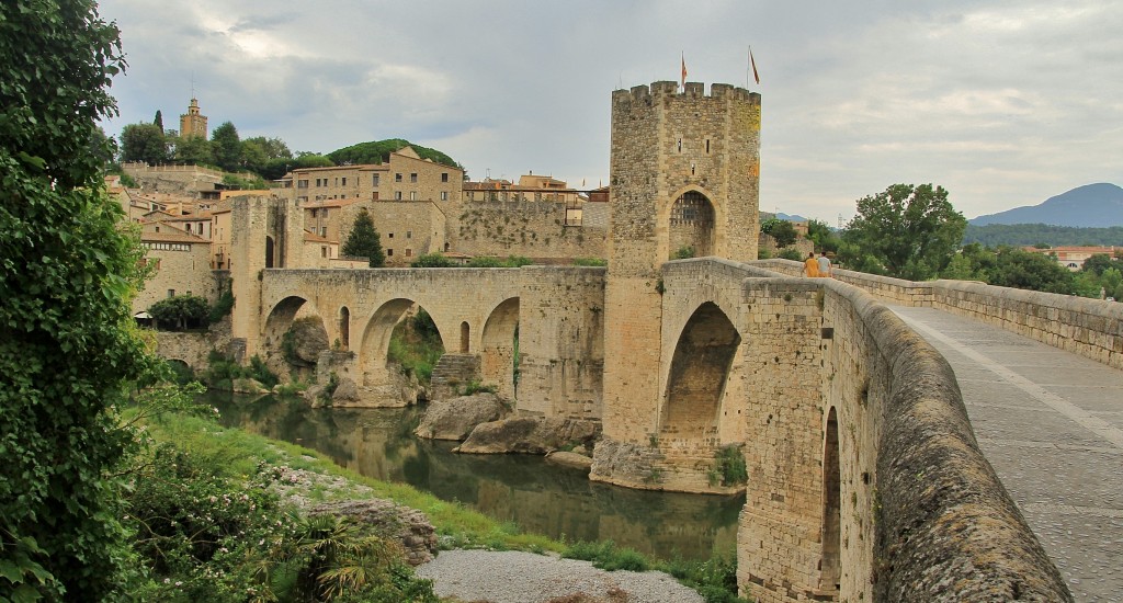 Foto: Centro histórico - Besalú (Girona), España