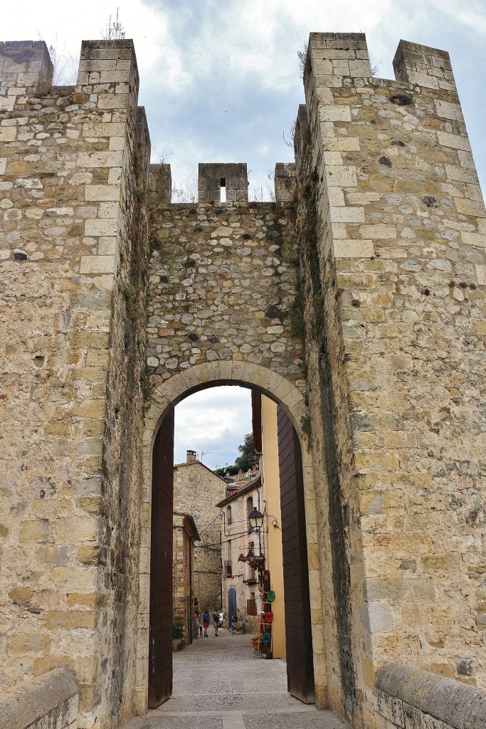 Foto: Centro histórico - Besalú (Girona), España