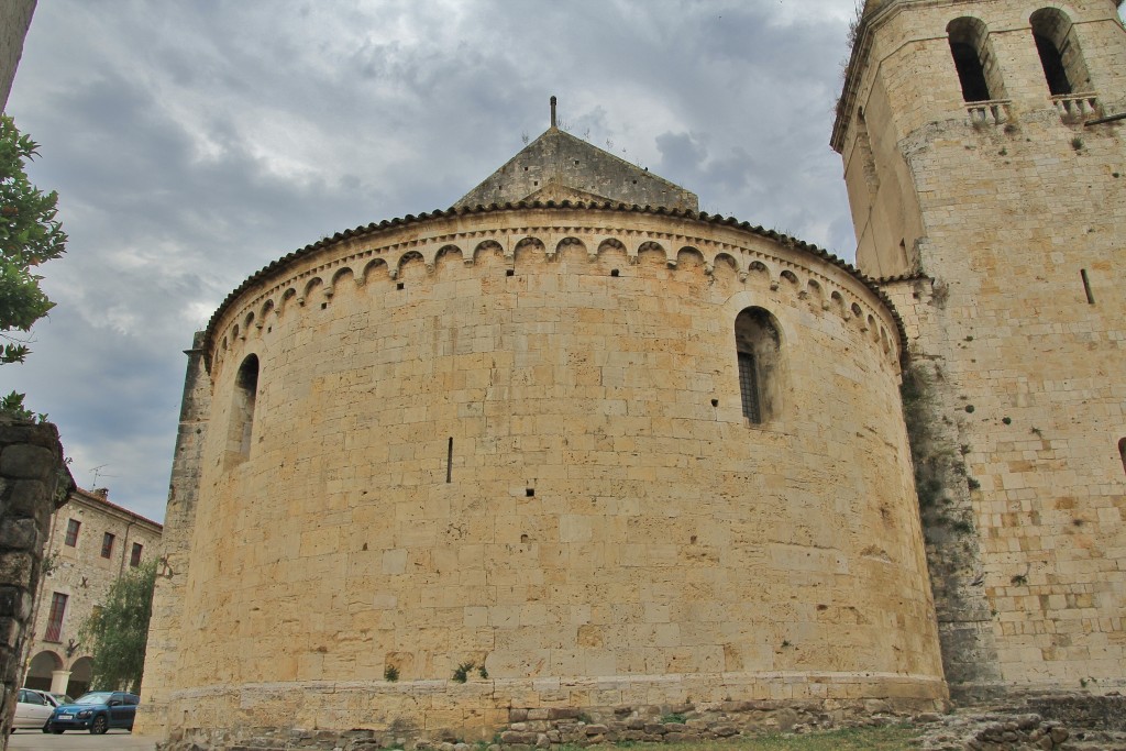 Foto: Centro histórico - Besalú (Girona), España