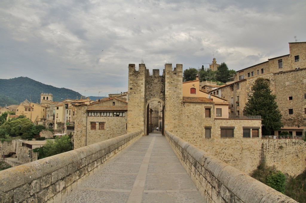 Foto: Centro histórico - Besalú (Girona), España