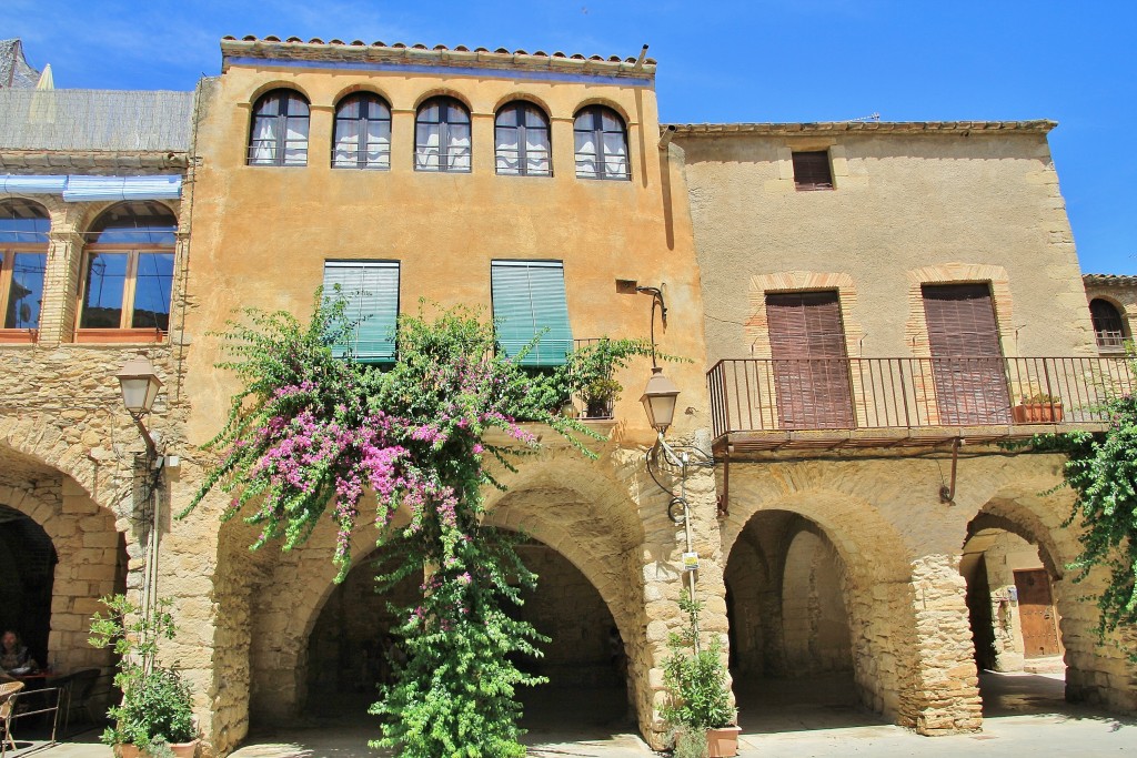 Foto: Centro histórico - Peratallada (Girona), España