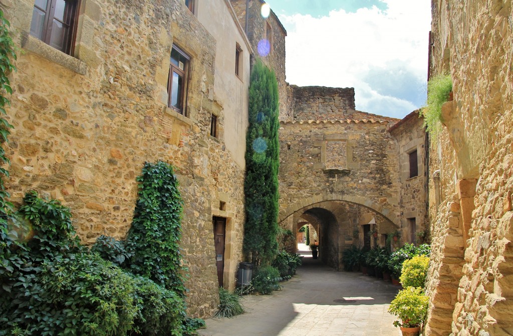 Foto: Centro histórico - Monells (Girona), España