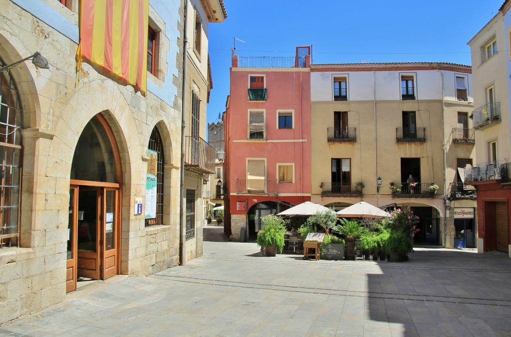 Foto: Centro histórico - Castelló d´Empuries (Girona), España