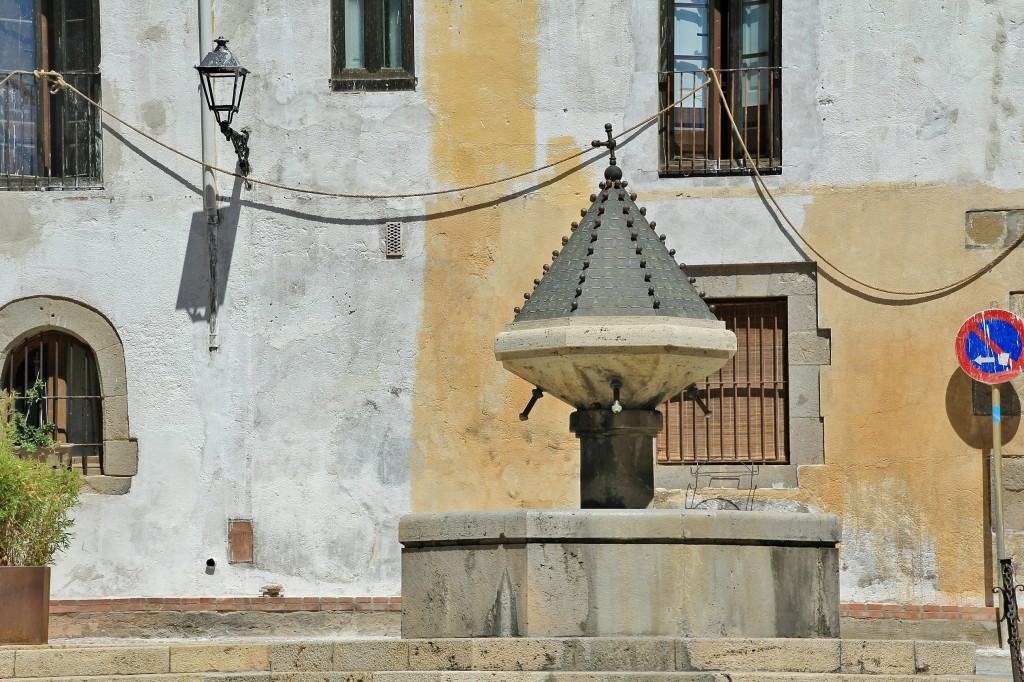 Foto: Centro histórico - Castelló d´Empuries (Girona), España