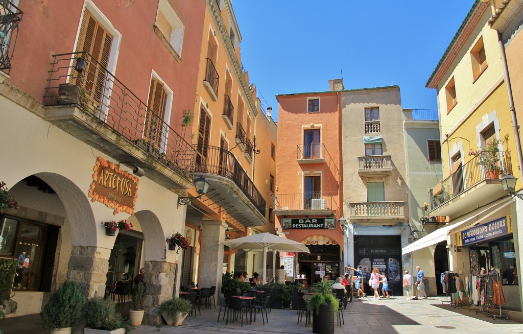 Foto: Centro histórico - Castelló d´Empuries (Girona), España