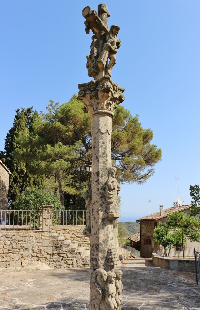 Foto: Pueblo medieval - Talamanca (Barcelona), España