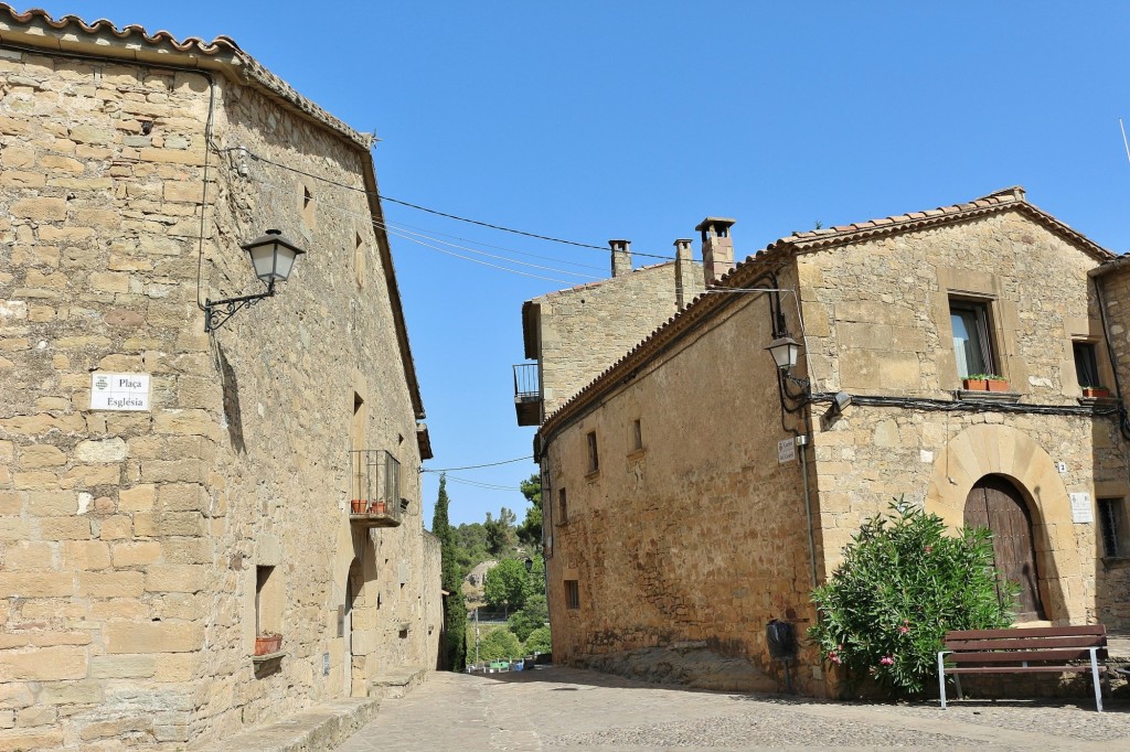 Foto: Pueblo medieval - Talamanca (Barcelona), España