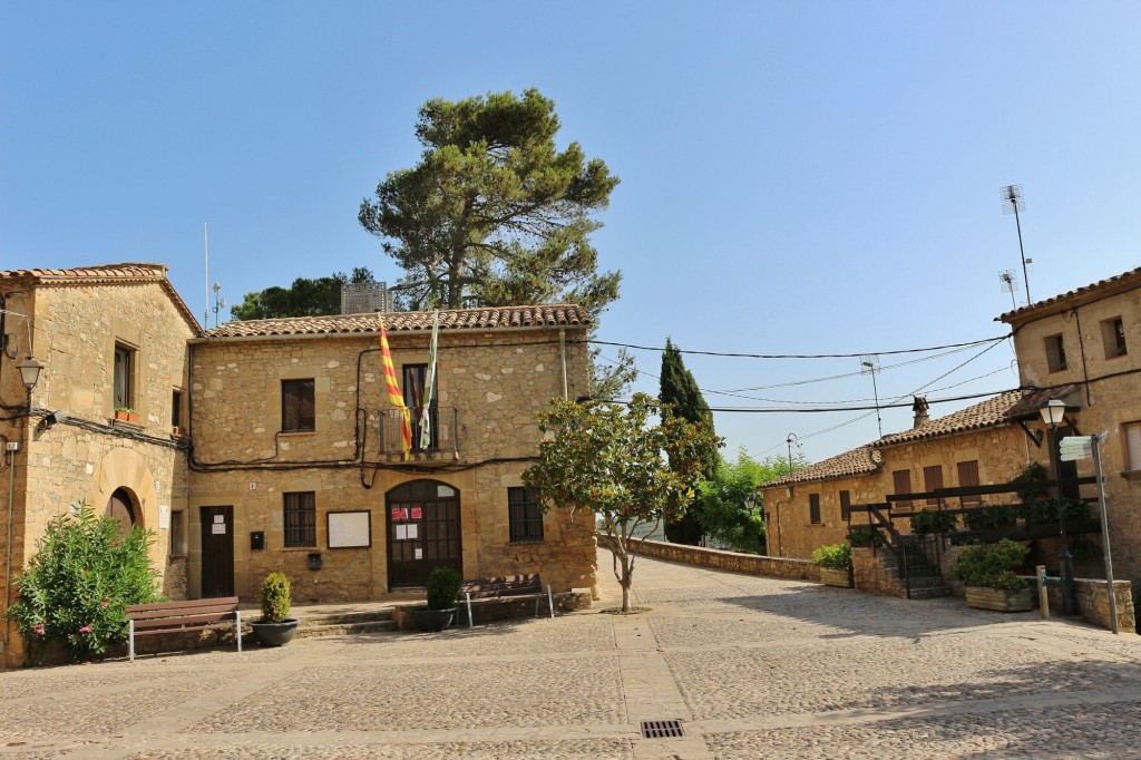 Foto: Pueblo medieval - Talamanca (Barcelona), España