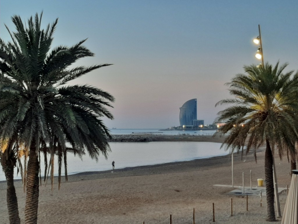 Foto: Amanecer - Barcelona (Cataluña), España