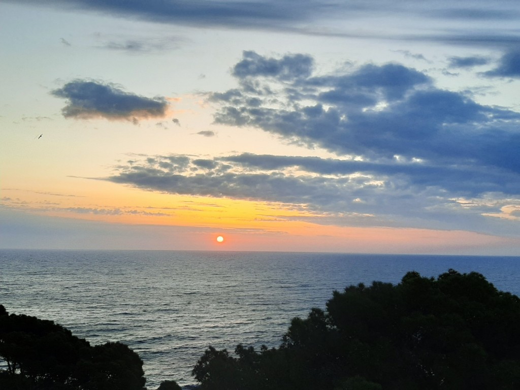 Foto: Amanecer - Begur (Girona), España