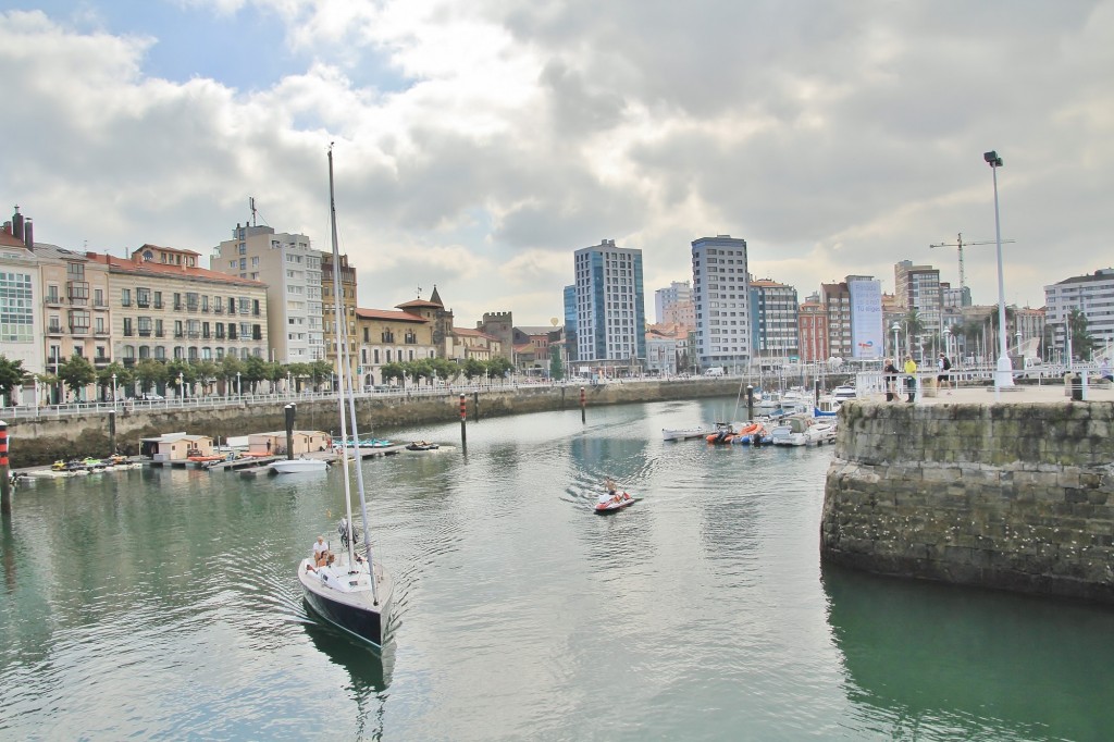 Foto: Puerto - Gijón (Asturias), España